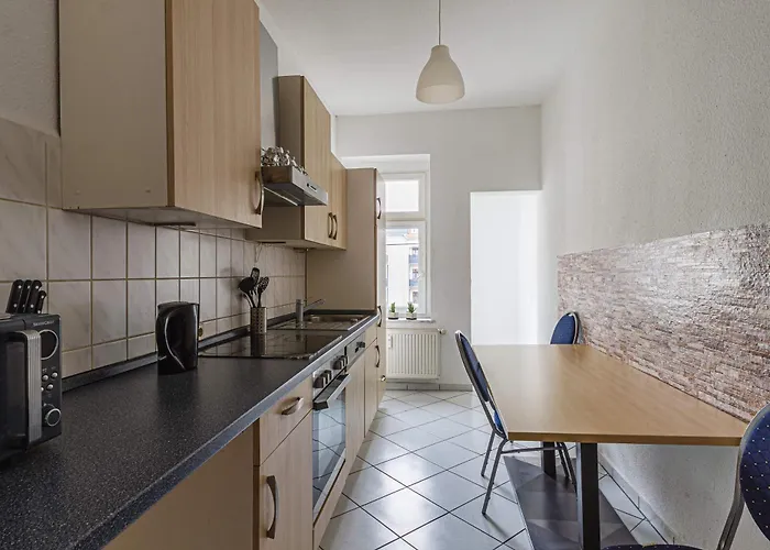 شقة Enjoy Your With Dkn - Mon-sun - Late Night Check-in - Multilanguage - Near Railway Station - Witamy Serdecznie لبسيا